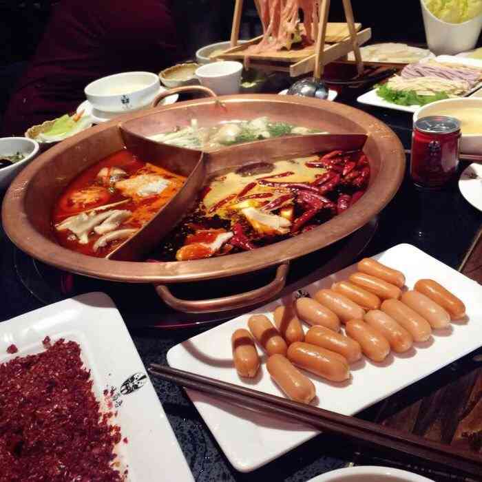 味蜀吾老火锅(随州总店)-"买了点评上之前9.9代100的券,三个人.