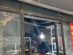 -静安寺修鞋修包修拉链