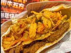 吮指十三鲜小龙虾烤鸡堡/鸡肉卷-肯德基(西门店)