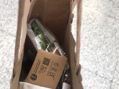 -星巴克(上海虹桥站2A检票口)