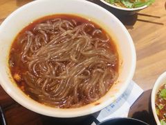 -万记麻辣烫国展总店