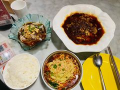 -渝信川菜 · 川味家常菜(财富购物中心店)