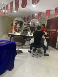 -Kares Salon卡雨诗