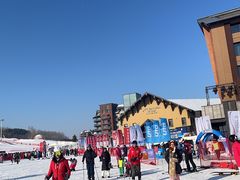 -中旅松花湖滑雪场