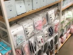 -名创优品(海珠乐峰广场店)