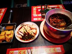 -钳真多钓虾馆·小龙虾海鲜烧烤(九六广场店)