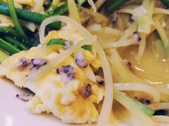 -闯关东东北农家菜(崂山石老人店)