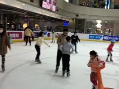 -冰堡国际溜冰场(观澜湖新城MHMALL店)