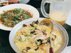 -香山湖家家宴(中山陵店)