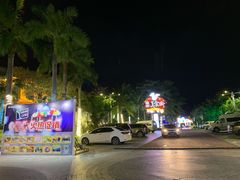 -亚龙湾亚泰商业街