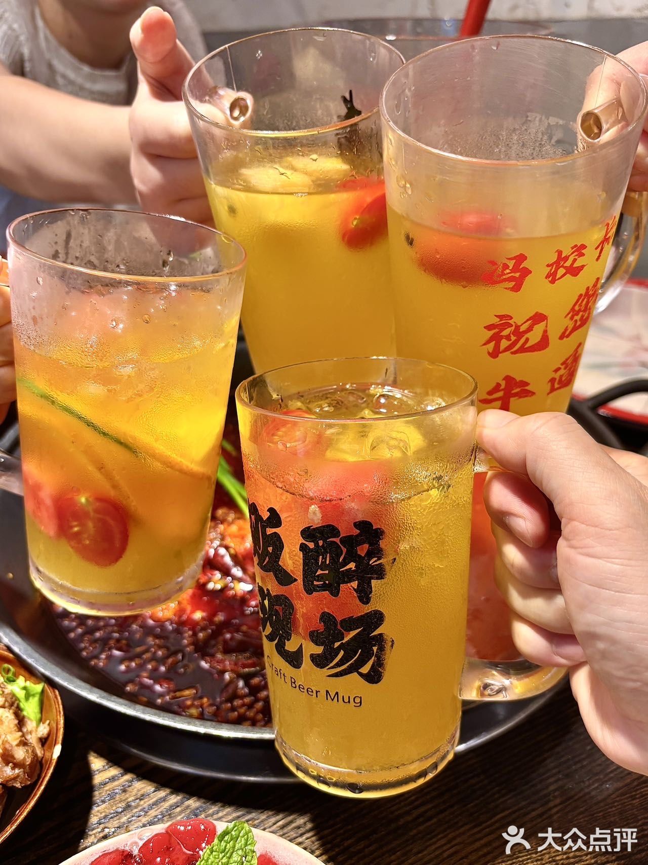 谁懂啊！冯校长火锅太适合和姐妹约了！😋