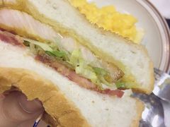 特色猪扒包-华星冰室(湾仔店)