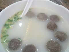 牛筋丸面-正宗潮州鱼蛋粉(长寿西路店)