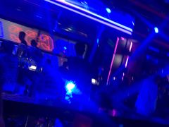 -UP嘻哈酒吧(粉巢店)
