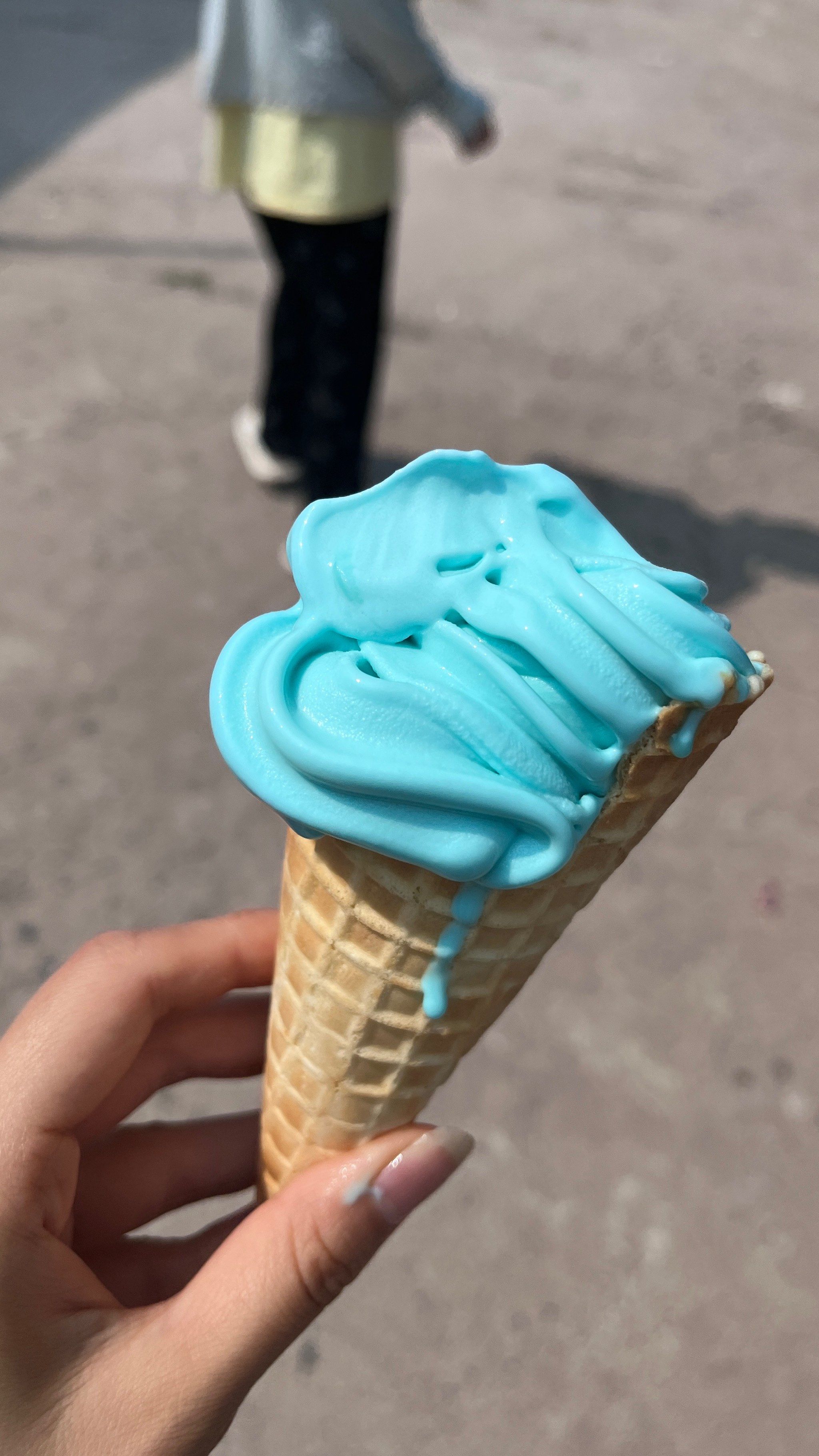有人能猜到这是什么味道的冰激凌吗[狗头]