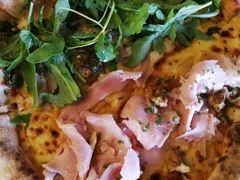 火鸡披萨拼菠萝披萨-PIZZA BIANCA(万象城店)