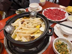 -菌之家·专业纯野生菌火锅·特色炒菌