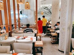 -三人行骨头王火锅(长寿店)
