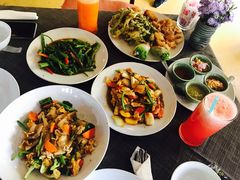 -Dash Teak House