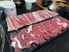 -果松木炭酸菜铜火锅·外婆参鸡汤