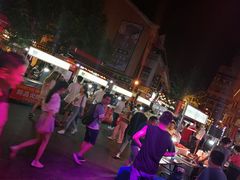 -吉庆街美食广场