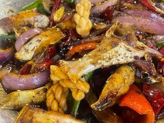 招牌耗儿鱼-休记光头香辣蟹干锅店(衣冠庙店)