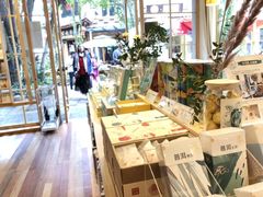 -猫的天空之城概念书店(束河店)