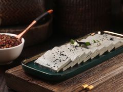石墨黑豆腐-香天下生态园林火锅