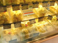 -白玉兰食品甜凤店(合生汇店)