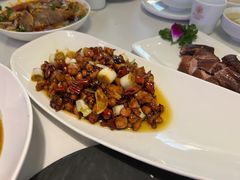 宫保鸡丁-夫妻肺片·中华老字号·正宗川菜(春熙路店)