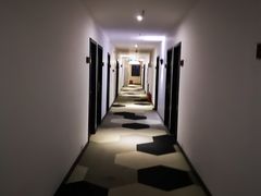 -拖板鞋咖啡旅行酒店(春熙路地铁站店)