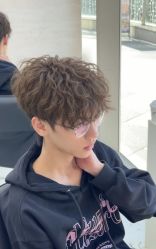 -镁连社·美联社
