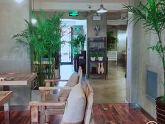 大堂-HIGH FIVE哈福手工汉堡(桂林路店)