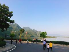 -英德宝晶宫天鹅湖茶语温泉