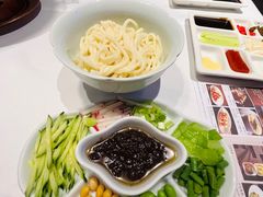 老北京炸酱面-四季民福烤鸭店(王府井东安门店)