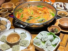 -快活林酸汤鱼鲜品火锅店(甲秀楼店)