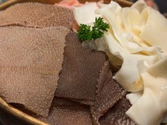 -牛YO寿喜烧·铁板烧和牛火锅自助(市府恒隆店)