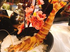 -鲜入围煮花胶鸡海鲜火锅