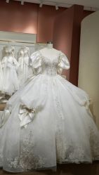 -派丽莫Pellimo原创设计婚纱品牌