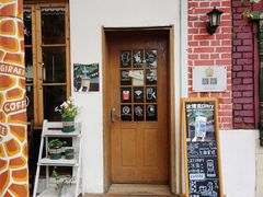 门面-长颈鹿咖啡(大学路店)