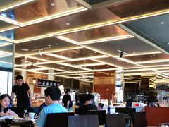 大堂-大中华希尔顿酒店-念自助餐·嗨啤·小龙虾