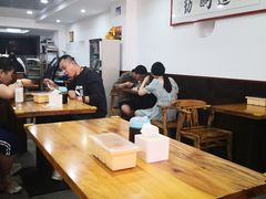 大堂-小汉食馄饨店