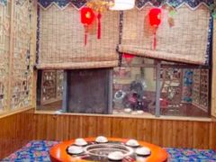 -袁小二大东北铁锅炖(吉祥村总部)