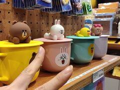 -LINE FRIENDS Garosu-gil Flagship Store