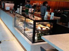 面包甜点陈列柜-星巴克臻选(扬州瘦西湖文化广场店)