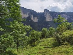 -鹿院坪生态旅游景区