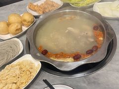 -光头药膳鸡(莱茵小镇店)
