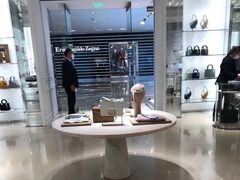 -DIOR迪奥(德基广场女装店)