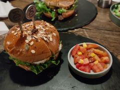 经典芝士汉堡-HIGH FIVE哈福手工汉堡(桂林路店)