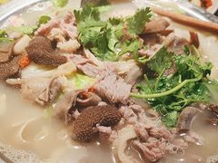 -川流不息·地道川菜·小龙虾(新松江路店)